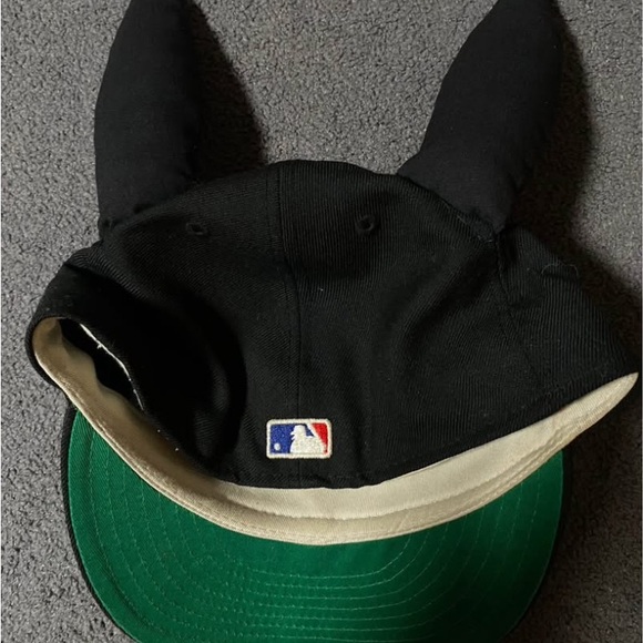 Essentials - Fear of God Fitted W/ Bunny Ears - Picture 4 of 4